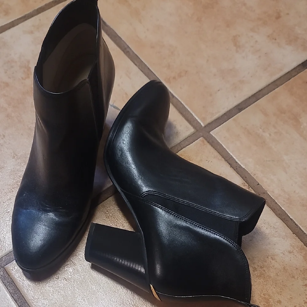 Michael Kors Black Ankle Booties Sleek Design - Picture 1 of 6